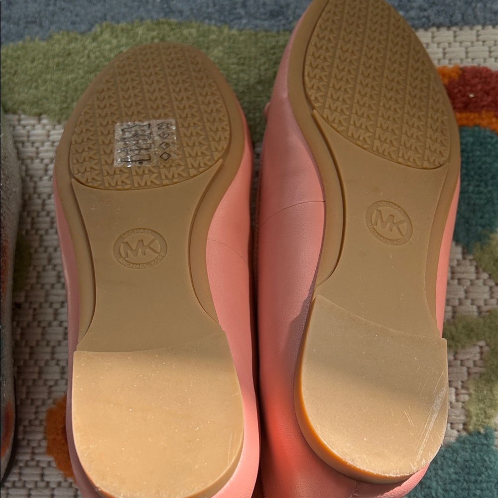 Michael Kors Coral Bow Flats - Picture 3 of 3
